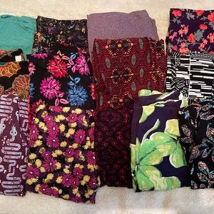 Multiple pairs of LuLaRoe leggings